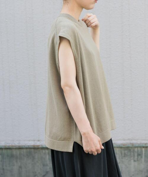 FORK&SPOON（フォークアンドスプーン）の「FORK&SPOON　クルーネックニットベスト（ベスト・レディース・チャコールグレー/ベージュ・1）」の19枚目の写真