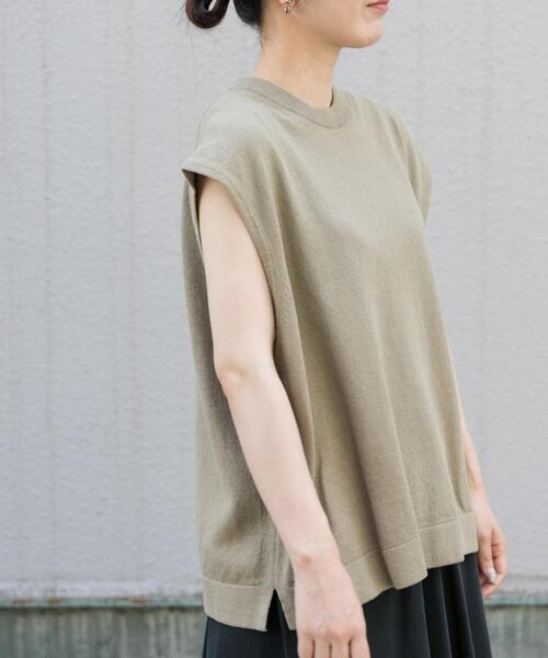 FORK&SPOON（フォークアンドスプーン）の「FORK&SPOON　クルーネックニットベスト（ベスト・レディース・チャコールグレー/ベージュ・1）」の20枚目の写真