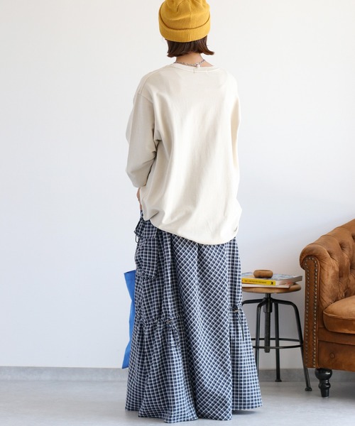 cepo(セポ)の「ミニ裏毛スソドロストプルオーバー(Tシャツ/カットソー・レディース・ワイン/チャコール/ベージュ・M)」の17枚目の写真