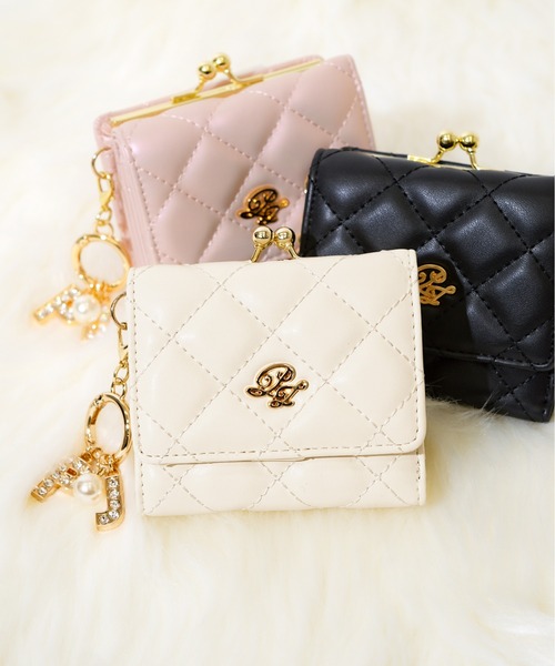 PAUL & JOE ACCESSOIRES(ポールアンドジョーアクセソワ)の「【PAUL & JOE ACCESSOIRES /ポール アンド ジョー アクセソワ 】 QUILTING チャーム付きがま口ミニウォレット(財布・レディース・ピンク/ブラック/アイボリー・FREE)」の1枚目の写真