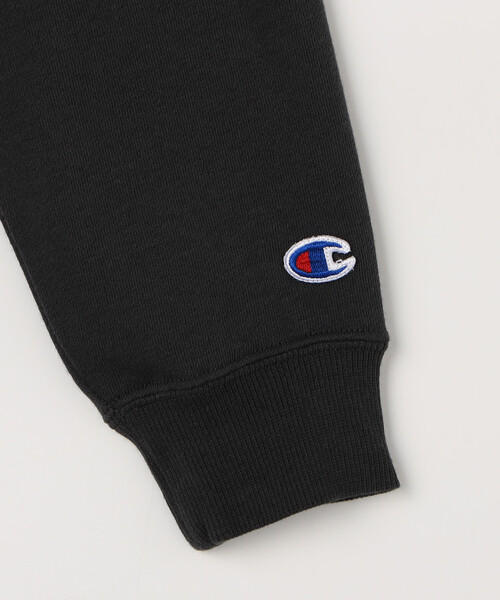 Champion(チャンピオン)の「限定展開 Champion/チャンピオン キッズ クルーネックスウェットシャツ / CK-C001(スウェット・メンズ・ネイビー/ベージュ/ブラック・120/110/150/140/130)」の6枚目の写真