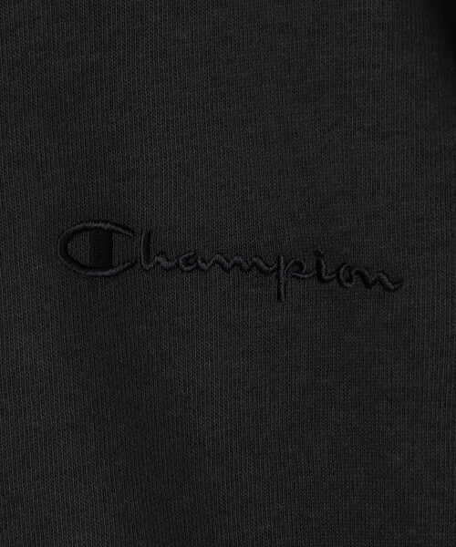 Champion(チャンピオン)の「限定展開 Champion/チャンピオン キッズ クルーネックスウェットシャツ / CK-C001(スウェット・メンズ・ネイビー/ベージュ/ブラック・120/110/150/140/130)」の4枚目の写真
