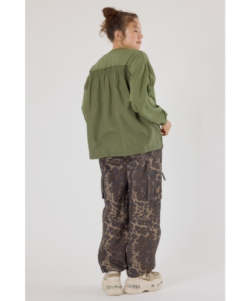 RODEO CROWNS WIDE BOWL（ロデオクラウンズワイドボウル）の「バックドッキングロングスリーブTシャツ（Tシャツ/カットソー・レディース・カーキ/オフホワイト/ダークオレンジ/チャコールグレー・FREE）」の16枚目の写真