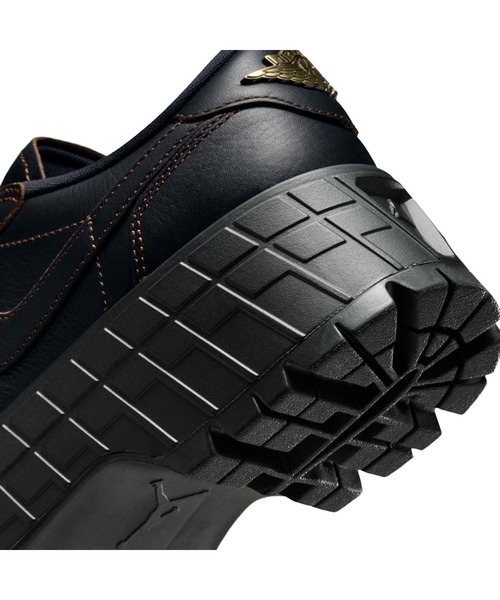 靴 W AIR JORDAN 1 LOW BROOKLYN Triple Black Women's Air Jordan 1 Brooklyn Low Metallic Black - Nike