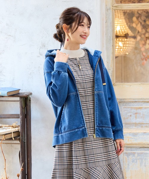 Rose Tiara（ローズティアラ）の「デニムライクジップアップパーカー（パーカー・レディース・ネイビー・38/42/46）」の2枚目の写真