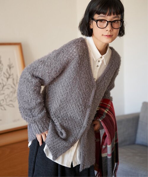 LBC（エルビーシー）の「フェザーメッシュカーディガン（カーディガン/ボレロ・レディース・オフホワイト/ブルー/ライトカーキ/チャコール・M）」の21枚目の写真