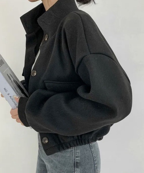 SPIGA(スピーガ)の「スタンドカラーショート丈ジャケット(その他アウター・レディース・アイボリー/ブラック/グレー・MEDIUM/LARGE/X-LARGE)」の4枚目の写真