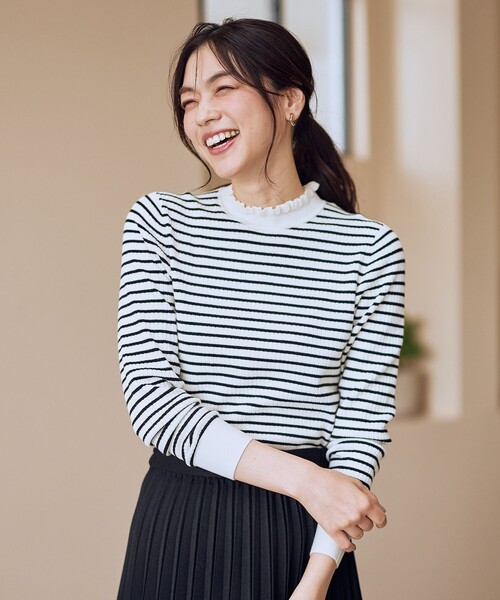 ANY（エニィ）の「【6色展開】フリルネックニット（ニット/セーター・レディース・イエロー系/アイボリー系9/ワイン系/アイボリー系/ブルー系9/ブラック系・F）」の3枚目の写真
