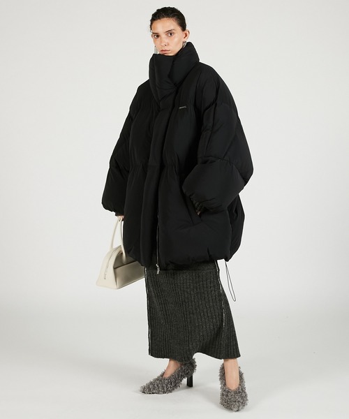 PRANK PROJECT（プランクプロジェクト）の「ポンチョダウン / Poncho Down（ダウンジャケット/コート・レディース・ブラック/アイボリー・FREE）」の2枚目の写真