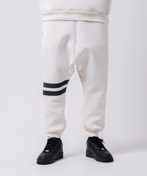 Hurley (ハーレー)の「【Hurley:ハーレー】ファントムスウェットパンツ サルエルパンツ ダンス ストレッチ 吸水速乾PHANTOM SWEAT ICON SAROUEL PT(スウェットパンツ・メンズ・オフホワイト/ブラック×ホワイト/カーキブラウン/ブラック/ブラック系その他/オレンジ系その他・SMALL/X-LARGE/LARGE/MEDIUM)」の1枚目の写真