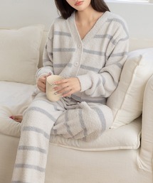 DAY CLOSET（デイ クローゼット）の「【セットアップ/静電気防止/保温性・通気性・吸湿性あり】長袖ボーダー開襟ボアトップス+ロングパンツ ルームウェア上下2点セット レディース（ルームウェア/パジャマ）」