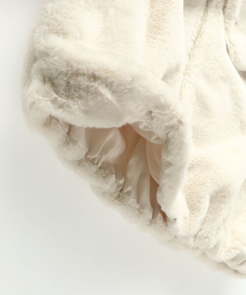 BRANSHES（ブランシェス）の「フェイクファージャケット（その他アウター・キッズ・ブラウン/アイボリー・140/130/100/120/110/150/90）」の7枚目の写真