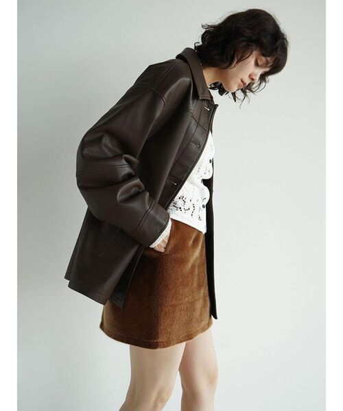 FIKA.(フィーカ)の「Faux fur mini skirt(スカート・レディース・キャメル/ダークブラウン・MEDIUM)」の3枚目の写真