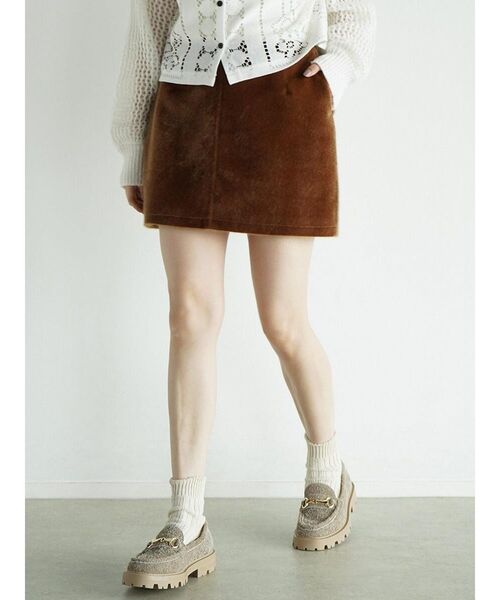 FIKA.(フィーカ)の「Faux fur mini skirt(スカート・レディース・キャメル/ダークブラウン・MEDIUM)」の8枚目の写真