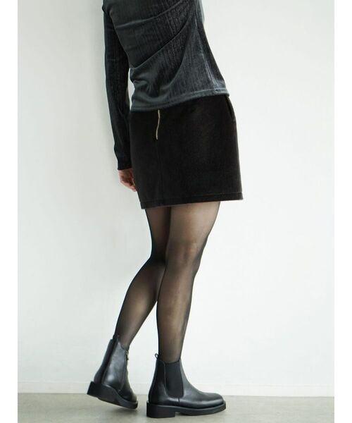 FIKA.(フィーカ)の「Faux fur mini skirt(スカート・レディース・キャメル/ダークブラウン・MEDIUM)」の12枚目の写真