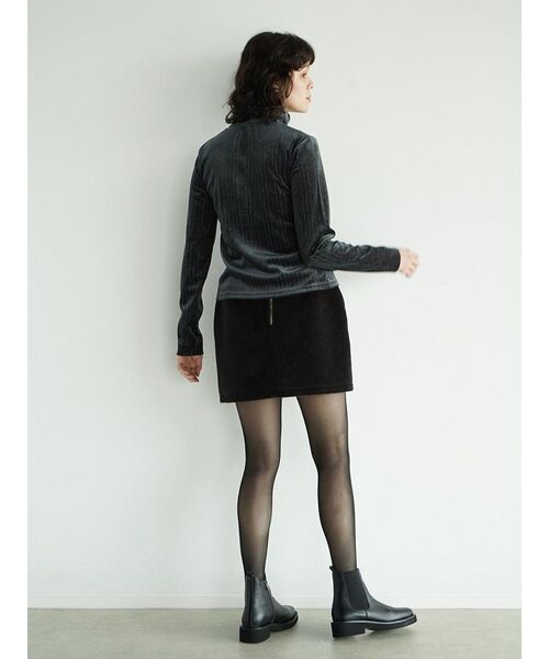 FIKA.(フィーカ)の「Faux fur mini skirt(スカート・レディース・キャメル/ダークブラウン・MEDIUM)」の17枚目の写真