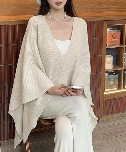 Miniministore(ミニミニストア)の「ニットショール ポンチョカーディガン秋冬(ニット/セーター・レディース・ブラック/グレー/ベージュ・FREE)」の3枚目の写真