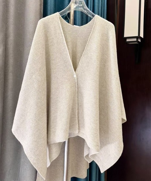 Miniministore(ミニミニストア)の「ニットショール ポンチョカーディガン秋冬(ニット/セーター・レディース・ブラック/グレー/ベージュ・FREE)」の20枚目の写真