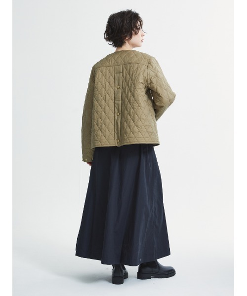 Barbour（バブアー）の「Paige ノーカラー キルティング ジャケット（レディース）（ノーカラージャケット・レディース・ブラウン/ブラック・SMALL/MEDIUM/LARGE）」の5枚目の写真