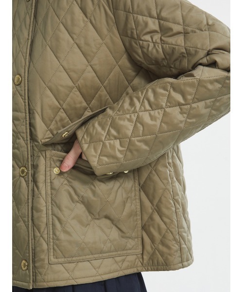 Barbour（バブアー）の「Paige ノーカラー キルティング ジャケット（レディース）（ノーカラージャケット・レディース・ブラウン/ブラック・SMALL/MEDIUM/LARGE）」の10枚目の写真