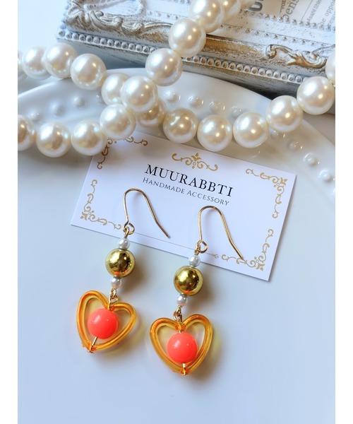 tone(トーン)の「【MUURABBTI】ハートの魔法少女風ピアス(MA)(ピアス(両耳用)・レディース・ブルー/レッド/グリーン/オレンジ・FREE)」の4枚目の写真