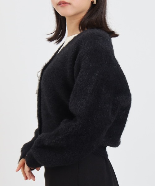ASTORIA ODIER(アストリアオディール)の「ミンクフェザービジューボタンカーディガン(カーディガン/ボレロ・レディース・ブラック/アイボリー/ピンク・MEDIUM)」の10枚目の写真