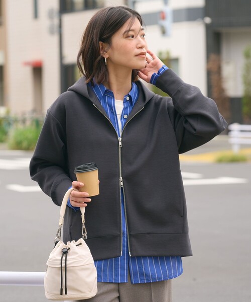 WEB限定】＜at ease＞ダンボール ジップ フーディ―（パーカー）｜green