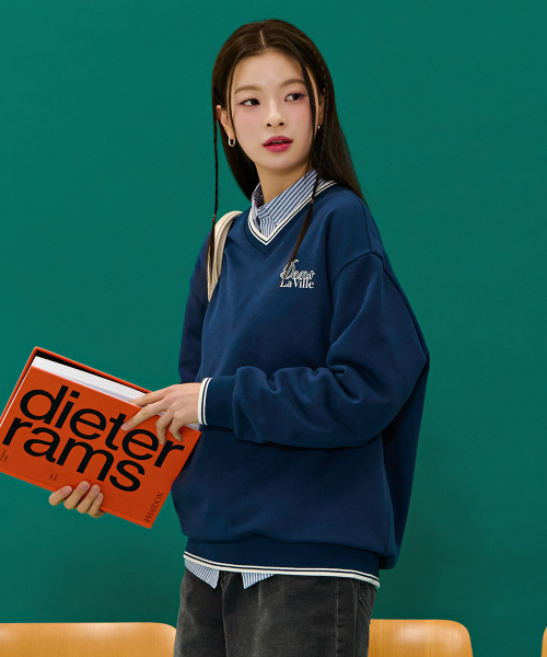 CHASECULT(チェイスカルト)の「レディース ティップ配色VネックスウェットTシャツ-ネイビー(スウェット・レディース・ネイビー・90/85)」の2枚目の写真