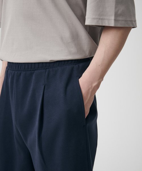 MUSINSA STANDARD（ムシンサスタンダード）の「ダブルニットワンタックワイドスウェットショーツ[ネイビー]（その他パンツ・メンズ・その他・SMALL/MEDIUM/LARGE/X-LARGE/XX-LARGE）」の5枚目の写真