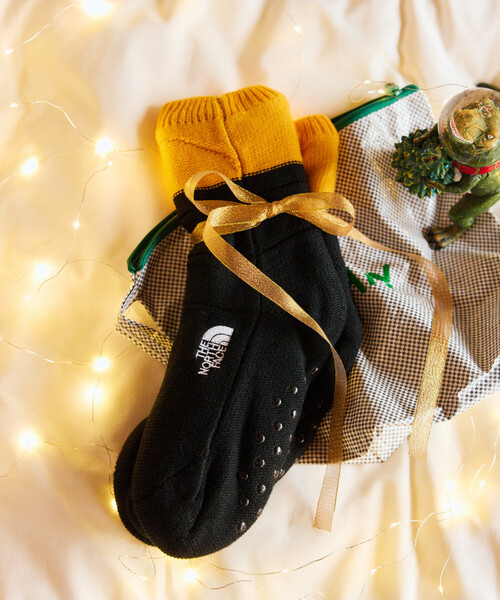 THE NORTH FACE(ザノースフェイス)の「THE NORTH FACE/ザ・ノース・フェイス Nuptse Bootie Socks ヌプシ ブーティ ソックス(ソックス/靴下・メンズ・キャメル/イエロー/ブラック/グレー・SMALL/MEDIUM)」の3枚目の写真