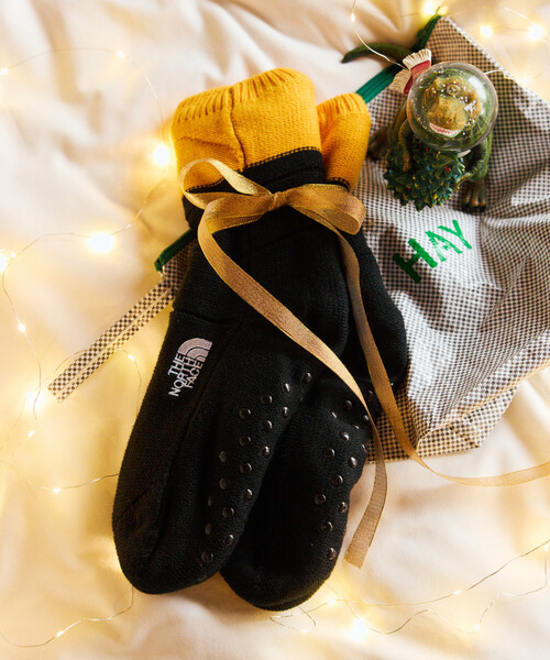 THE NORTH FACE(ザノースフェイス)の「THE NORTH FACE/ザ・ノース・フェイス Nuptse Bootie Socks ヌプシ ブーティ ソックス(ソックス/靴下・メンズ・キャメル/イエロー/ブラック/グレー・SMALL/MEDIUM)」の13枚目の写真