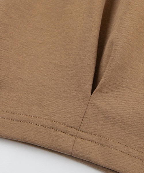 ONEP STAR（ワンピスター）の「モックネック×Vネック風切替トップス（Tシャツ/カットソー・レディース・カーキ・MEDIUM/LARGE/X-LARGE）」の9枚目の写真