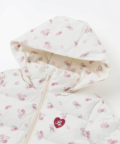 BeBe（ベベ）の「【撥水加工】Girlyフラワープリントタフタフード中綿コート（ダウンジャケット/コート・キッズ・ピンク系その他・150cm/110cm/140cm/120cm/130cm/100cm）」の12枚目の写真