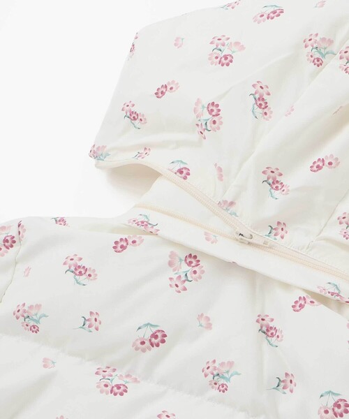 BeBe（ベベ）の「【撥水加工】Girlyフラワープリントタフタフード中綿コート（ダウンジャケット/コート・キッズ・ピンク系その他・150cm/110cm/140cm/120cm/130cm/100cm）」の13枚目の写真