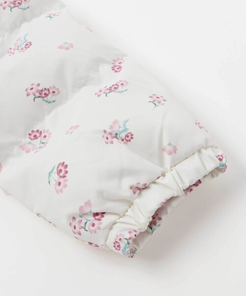 BeBe（ベベ）の「【撥水加工】Girlyフラワープリントタフタフード中綿コート（ダウンジャケット/コート・キッズ・ピンク系その他・150cm/110cm/140cm/120cm/130cm/100cm）」の16枚目の写真