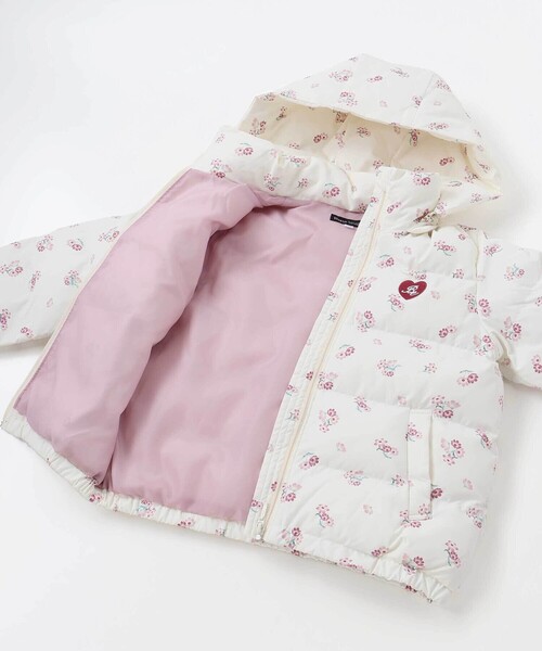 BeBe（ベベ）の「【撥水加工】Girlyフラワープリントタフタフード中綿コート（ダウンジャケット/コート・キッズ・ピンク系その他・150cm/110cm/140cm/120cm/130cm/100cm）」の19枚目の写真