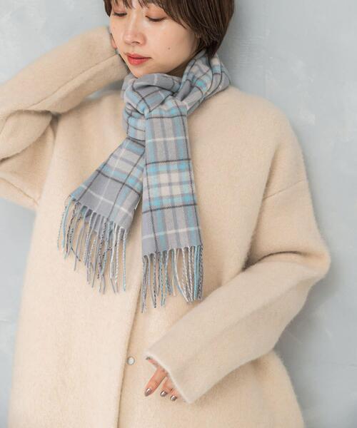 URBAN RESEARCH ROSSO WOMEN（アーバンリサーチ　ロッソ）の「カシミヤチェックマフラー（マフラー・レディース・ベージュ/ネイビー/ミント・FREE）」の2枚目の写真