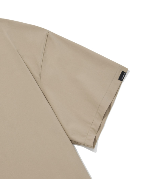 COVERNAT(カバーナット)の「アセンティッククールテックTシャツベージュ(Tシャツ/カットソー・レディース・その他・MEDIUM/SMALL/X-LARGE/X-SMALL/XX-LARGE/LARGE)」の5枚目の写真