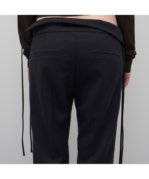 LCDC TM(エルシーディーシーティーエム)の「STRIPED SLIM TROUSERS(スラックス・レディース・ダークネイビー・SMALL/MEDIUM)」の8枚目の写真