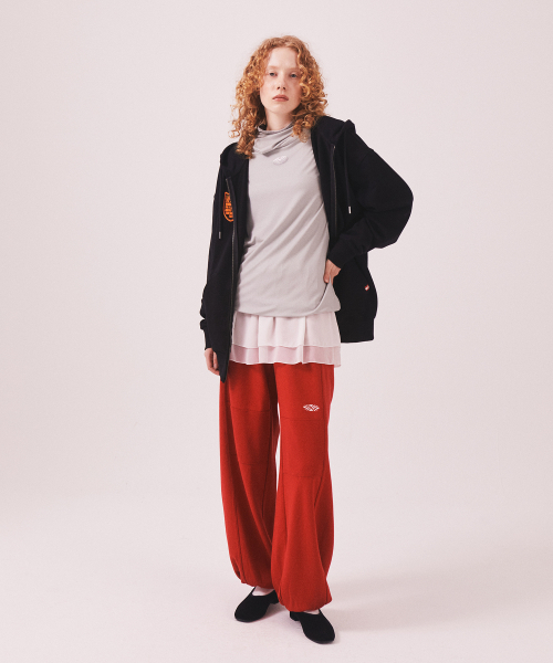 MENASOO（ミナス）の「Menasoo Applique Two Way Hoodie Zip Up_Black（パーカー・レディース・ブラック・MEDIUM/LARGE）」の7枚目の写真