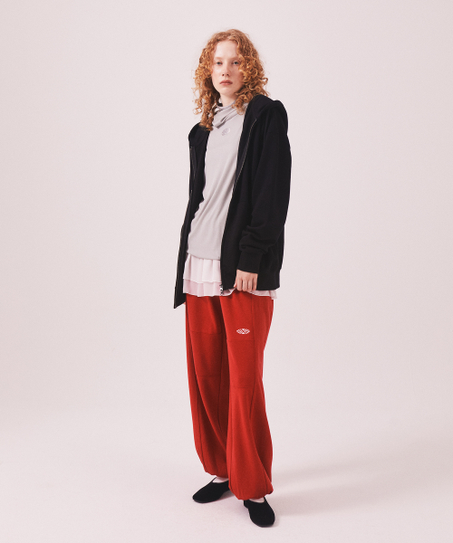 MENASOO（ミナス）の「Menasoo Applique Two Way Hoodie Zip Up_Black（パーカー・レディース・ブラック・MEDIUM/LARGE）」の8枚目の写真