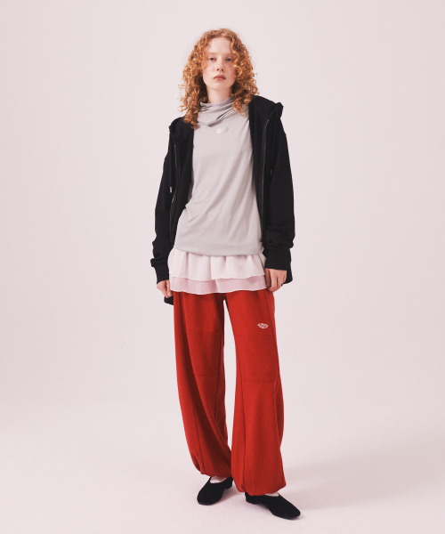 MENASOO（ミナス）の「Menasoo Applique Two Way Hoodie Zip Up_Black（パーカー・レディース・ブラック・MEDIUM/LARGE）」の10枚目の写真