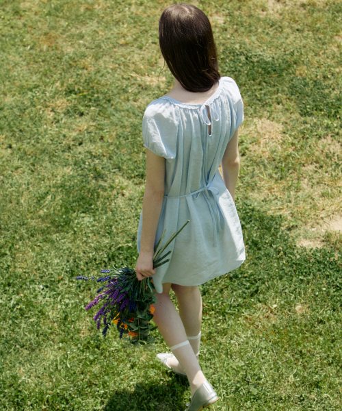 ADAUL（アダウル）の「Front pintuck vintage lace mini dress - blue（ワンピース・レディース・ブルー・FREE）」の2枚目の写真