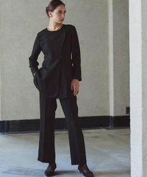 Callarus Black Formal | 【喪服・礼服】日本製生地使用　洗える防しわ　楊柳柄エンボス加工アシメデザインジャケットパンツスーツ＜大きいサイズ有＞〔Callarus〕(スーツセット)