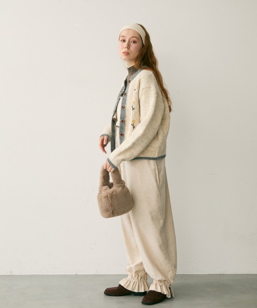 Crisp（クリスプ）の「バイカラーフラワーニットカーディガン（カーディガン/ボレロ・レディース・アイボリー/ブルー・FREE）」の5枚目の写真