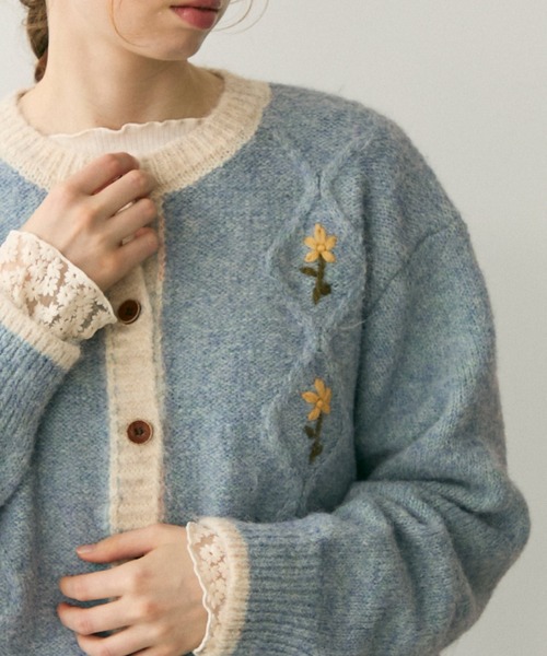 Crisp（クリスプ）の「バイカラーフラワーニットカーディガン（カーディガン/ボレロ・レディース・アイボリー/ブルー・FREE）」の19枚目の写真