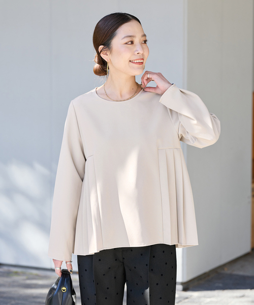 B.C STOCK（ベーセーストック）の「手洗い可 / 切り替えプリーツブラウス（シャツ/ブラウス・レディース・ネイビー/ベージュ・SMALL/MEDIUM）」の7枚目の写真