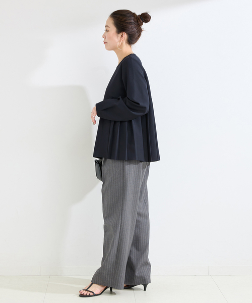 B.C STOCK（ベーセーストック）の「手洗い可 / 切り替えプリーツブラウス（シャツ/ブラウス・レディース・ネイビー/ベージュ・SMALL/MEDIUM）」の11枚目の写真