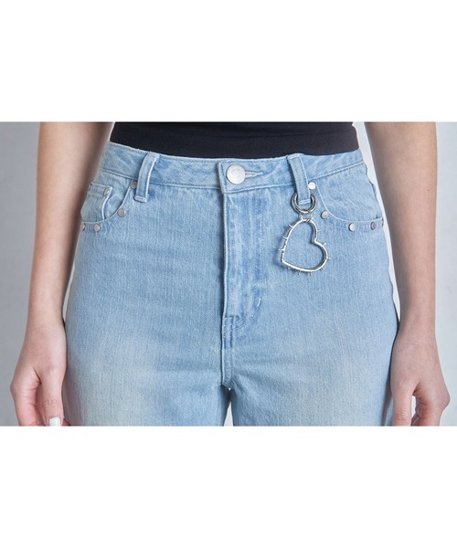Heart Tattoo(ハートタトゥー)の「damage flare denim / ダメージフレアデニム(デニムパンツ・レディース・ブルー系/ブラック系・1/0)」の22枚目の写真
