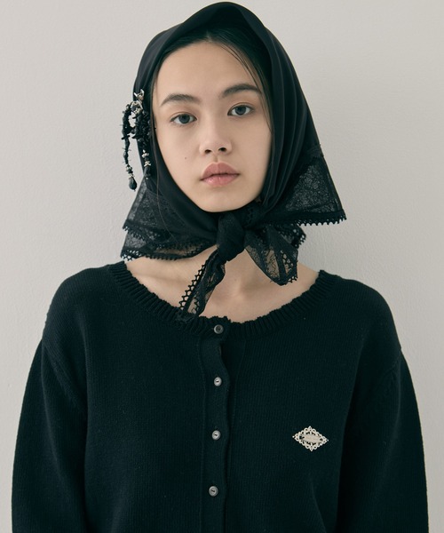 tanakadaisuke（タナカダイスケ）の「【tanakadaisuke/タナカダイスケ】flower lace frame scarf/フラワーレースフレームスカーフ（バンダナ/スカーフ・レディース・ホワイト/ブラック・FREE）」の14枚目の写真